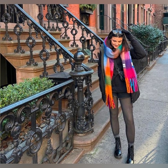 NWOT Tags Blanket Scarf - Picture 11 of 11